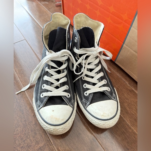 Converse Hightops - Picture 2 of 5